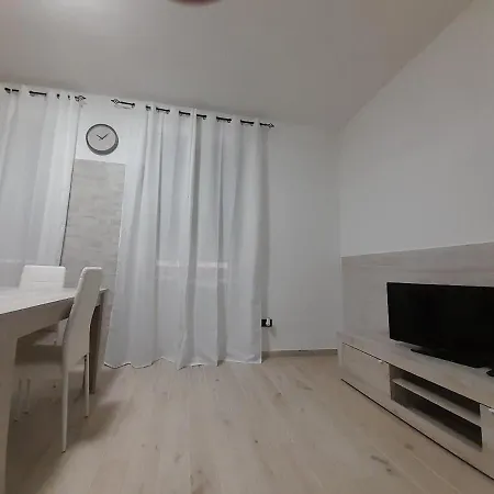Casa Vacanze S.francesco 克罗托内
